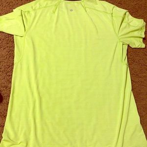 Short Sleeve lululemon t-shirt